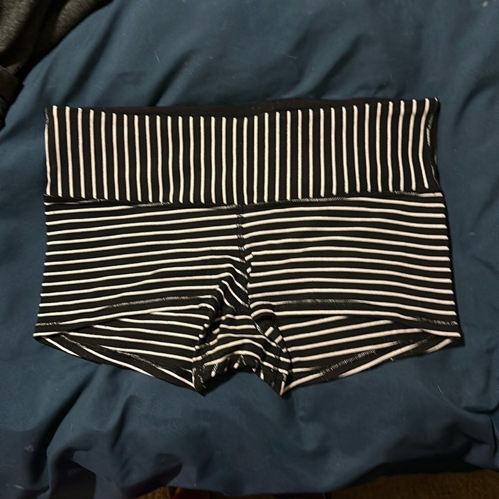 Rare!!! Lululemon Boogie shorts!!!! Black and white striped size 8
